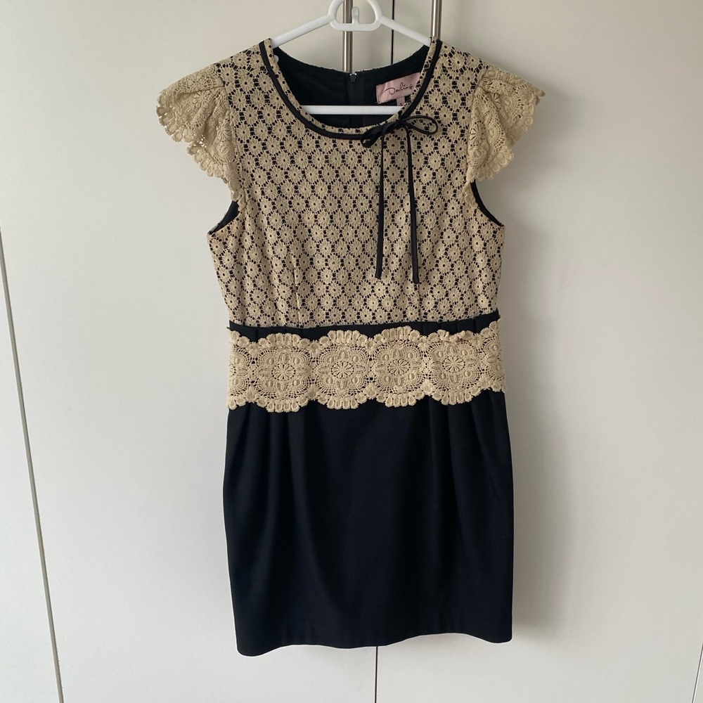 Darling - Midi Dress - Size US Small